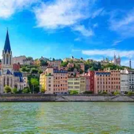 Un Balcon A Monplaisir- 4 Lits -garage - 47m2 Apartmán Lyon