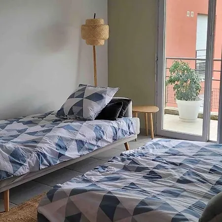Un Balcon A Monplaisir- 4 Lits -garage - 47m2 ليون