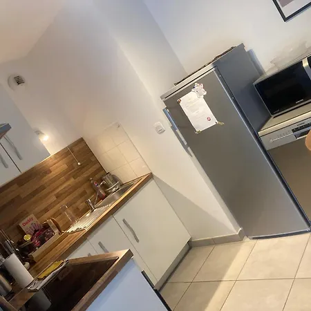 Un Balcon A Monplaisir- 4 Lits -garage - 47m2 Apartmán Lyon